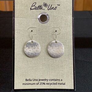 NWT Bella Uno silver tone hammered circle earrings